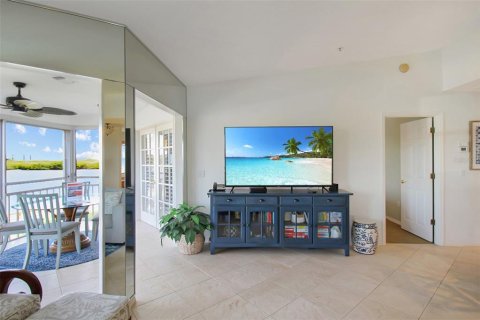 Condo in Sarasota, Florida, 2 bedrooms  № 931224 - photo 17