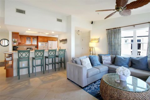 Condo in Sarasota, Florida, 2 bedrooms  № 931224 - photo 14