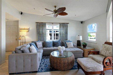 Condo in Sarasota, Florida, 2 bedrooms  № 931224 - photo 13
