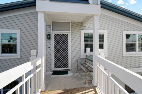 Condo in Sarasota, Florida, 2 bedrooms  № 931224 - photo 5