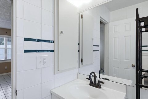 Duplex à vendre à Sarasota, Floride: 4 chambres, 111.39 m2 № 2101903 - photo 23