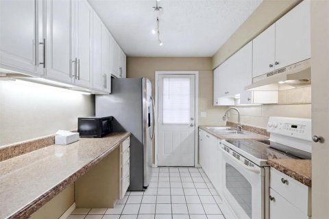 Duplex à vendre à Sarasota, Floride: 4 chambres, 111.39 m2 № 2101903 - photo 15