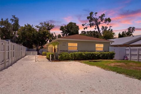 Duplex à Sarasota, Floride 4 chambres, 111.39 m2 № 2101903