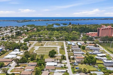 Duplex à vendre à Sarasota, Floride: 4 chambres, 111.39 m2 № 2101903 - photo 4