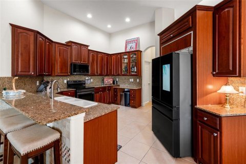 House in Tampa, Florida 5 bedrooms, 301.75 sq.m. № 1886332 - photo 23