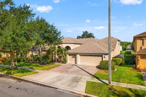 House in Tampa, Florida 5 bedrooms, 301.75 sq.m. № 1886332 - photo 6