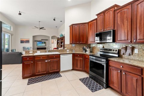 House in Tampa, Florida 5 bedrooms, 301.75 sq.m. № 1886332 - photo 24