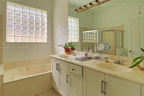 Купить виллу или дом в Мирамар, Флорида 3 спальни, 170.85м2, № 1950687 - фото 21