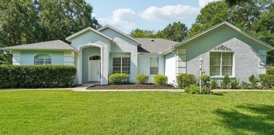 Villa ou maison à Dunnellon, Floride 3 chambres, 190.17 m2 № 2330130