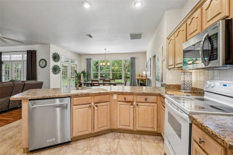 Villa ou maison à vendre à Dunnellon, Floride: 3 chambres, 190.17 m2 № 2330130 - photo 11