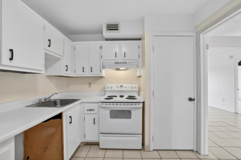 Купить кондоминиум в Лодерхилл, Флорида 3 комнаты, 90.3м2, № 2086276 - фото 4