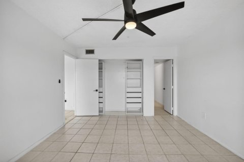 Купить кондоминиум в Лодерхилл, Флорида 3 комнаты, 90.3м2, № 2086276 - фото 17