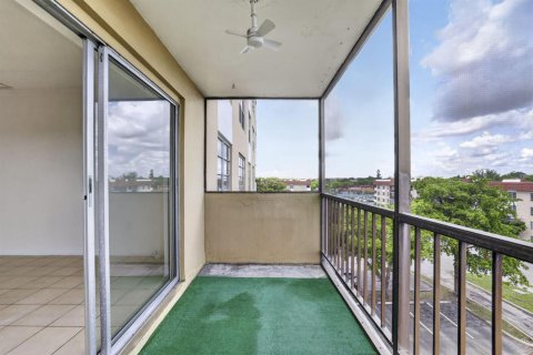 Купить кондоминиум в Лодерхилл, Флорида 3 комнаты, 90.3м2, № 2086276 - фото 24