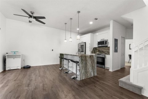 Townhouse in Kissimmee, Florida 4 bedrooms, 151.99 sq.m. № 1585654 - photo 4