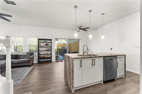 Townhouse in Kissimmee, Florida 4 bedrooms, 151.99 sq.m. № 1585654 - photo 5