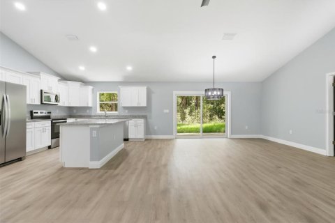 House in Dunnellon, Florida 3 bedrooms, 147.25 sq.m. № 2232124 - photo 12