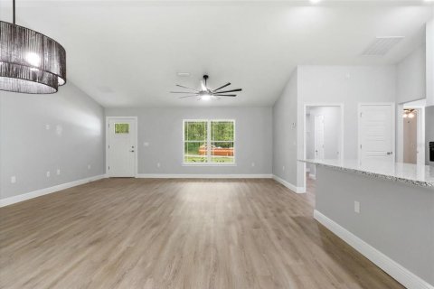 House in Dunnellon, Florida 3 bedrooms, 147.25 sq.m. № 2232124 - photo 15