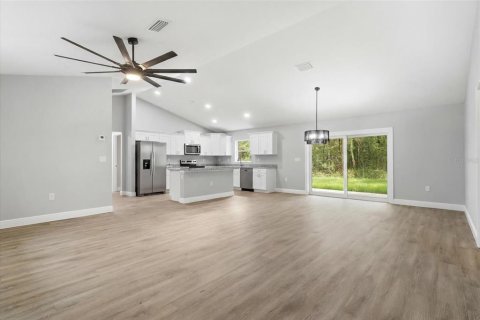 House in Dunnellon, Florida 3 bedrooms, 147.25 sq.m. № 2232124 - photo 11