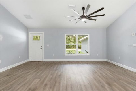 House in Dunnellon, Florida 3 bedrooms, 147.25 sq.m. № 2232124 - photo 9