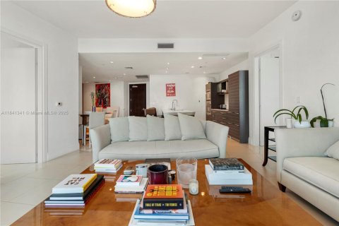 Copropriété à louer à Miami, Floride: 2 chambres, 139.35 m2 № 1874955 - photo 6