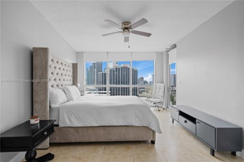 Condominio en venta en Miami, Florida, 2 dormitorios, 97.36 m2 № 1933780 - foto 11