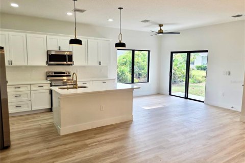 Casa en venta en Rotonda, Florida, 3 dormitorios, 152.36 m2 № 2097195 - foto 3