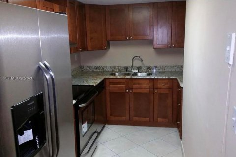 Copropriété à louer à Miami Beach, Floride: 2 chambres, 68.84 m2 № 2000854 - photo 2