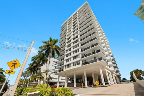 Condominio en venta en Hollywood, Florida, 2 dormitorios, 116.96 m2 № 2000391 - foto 4