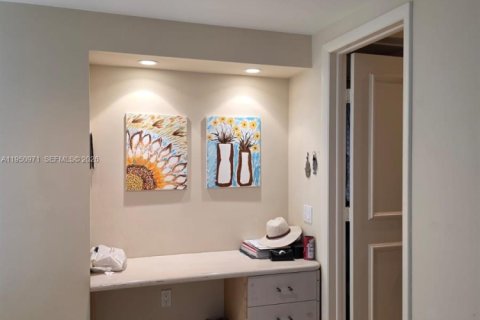 Condominio en venta en Aventura, Florida, 3 dormitorios, 197.88 m2 № 2006542 - foto 29