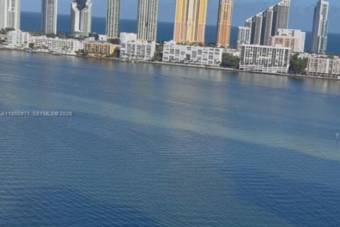 Condominio en venta en Aventura, Florida, 3 dormitorios, 197.88 m2 № 2006542 - foto 11