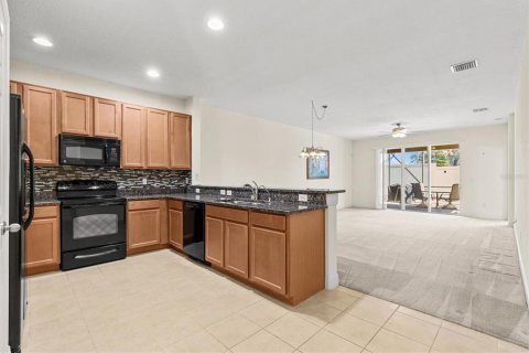 House in Holiday, Florida 3 bedrooms, 161.65 sq.m. № 2145165 - photo 12