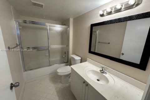 Copropriété à louer à Pembroke Pines, Floride: 2 chambres, 112.13 m2 № 1957177 - photo 3