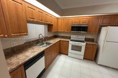 Copropriété à louer à Pembroke Pines, Floride: 2 chambres, 112.13 m2 № 1957177 - photo 2