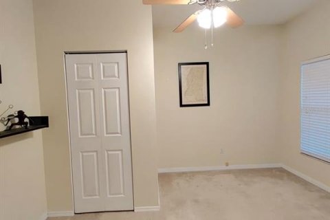 Villa ou maison à louer à Ocala, Floride: 5 chambres, 208.01 m2 № 2212060 - photo 3
