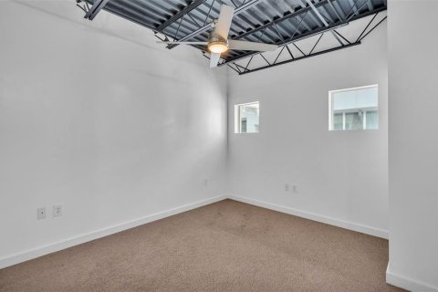Condo in Tampa, Florida, 2 bedrooms  № 1634574 - photo 25