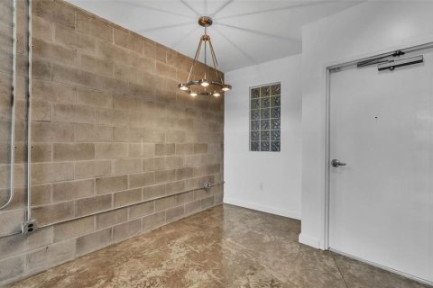 Condo in Tampa, Florida, 2 bedrooms  № 1634574 - photo 11