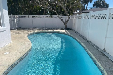 Apartment in Bradenton Beach, Florida 2 bedrooms, 122.63 sq.m. № 1807242 - photo 2