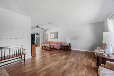 Купить виллу или дом в Дейви, Флорида 4 спальни, 217.95м2, № 2046684 - фото 7