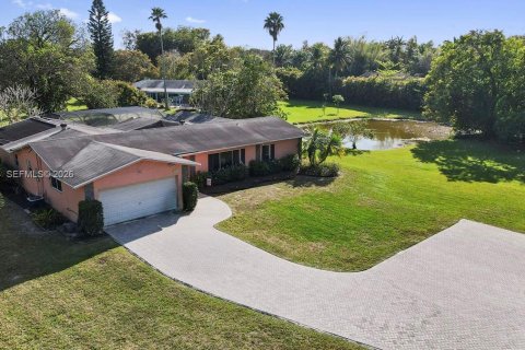 Купить виллу или дом в Дейви, Флорида 4 спальни, 217.95м2, № 2046684 - фото 3