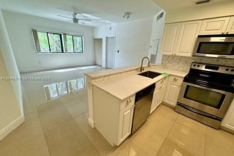 Condo in Fort Lauderdale, Florida, 1 bedroom  № 2086625 - photo 9