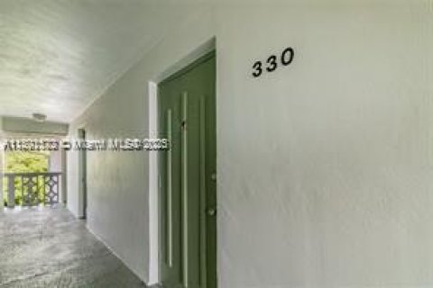 Condominio en alquiler en Plantation, Florida, 1 dormitorio, 40.69 m2 № 1944765 - foto 13