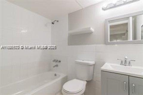 Condominio en alquiler en Plantation, Florida, 1 dormitorio, 40.69 m2 № 1944765 - foto 5