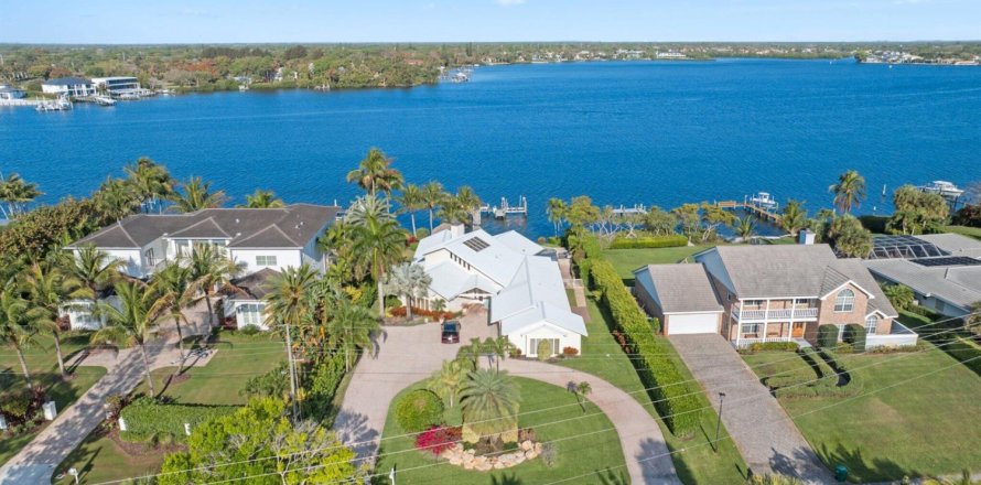 Villa ou maison à Tequesta, Floride 4 chambres, 332.31 m2 № 2088082