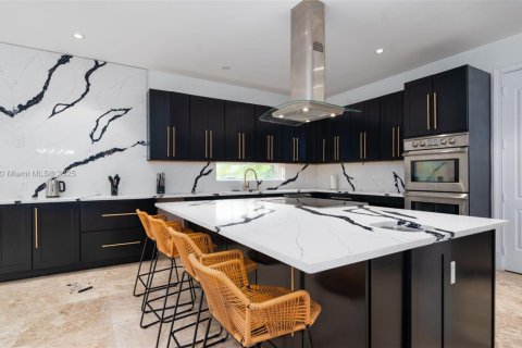 Villa ou maison à louer à Dania Beach, Floride: 7 chambres, 432 m2 № 1951233 - photo 7