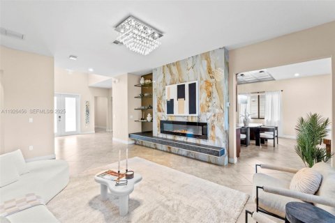 House in Parkland, Florida 5 bedrooms, 397.06 sq.m. № 1986407 - photo 18