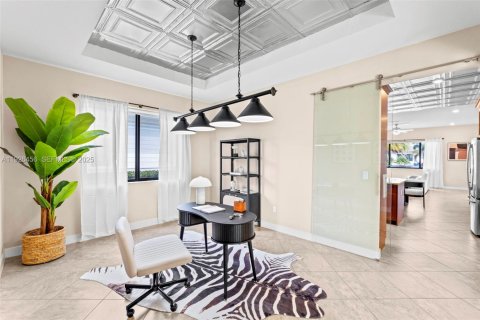 House in Parkland, Florida 5 bedrooms, 397.06 sq.m. № 1986407 - photo 15