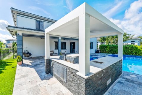 House in Parkland, Florida 5 bedrooms, 397.06 sq.m. № 1986407 - photo 8