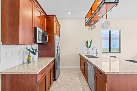 House in Parkland, Florida 5 bedrooms, 397.06 sq.m. № 1986407 - photo 25