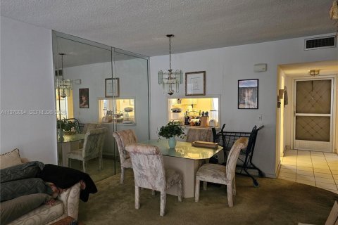 Condominio en venta en Hallandale Beach, Florida, 1 dormitorio, 71.53 m2 № 2040546 - foto 7