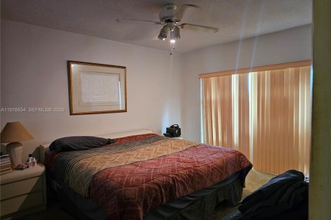 Condominio en venta en Hallandale Beach, Florida, 1 dormitorio, 71.53 m2 № 2040546 - foto 4